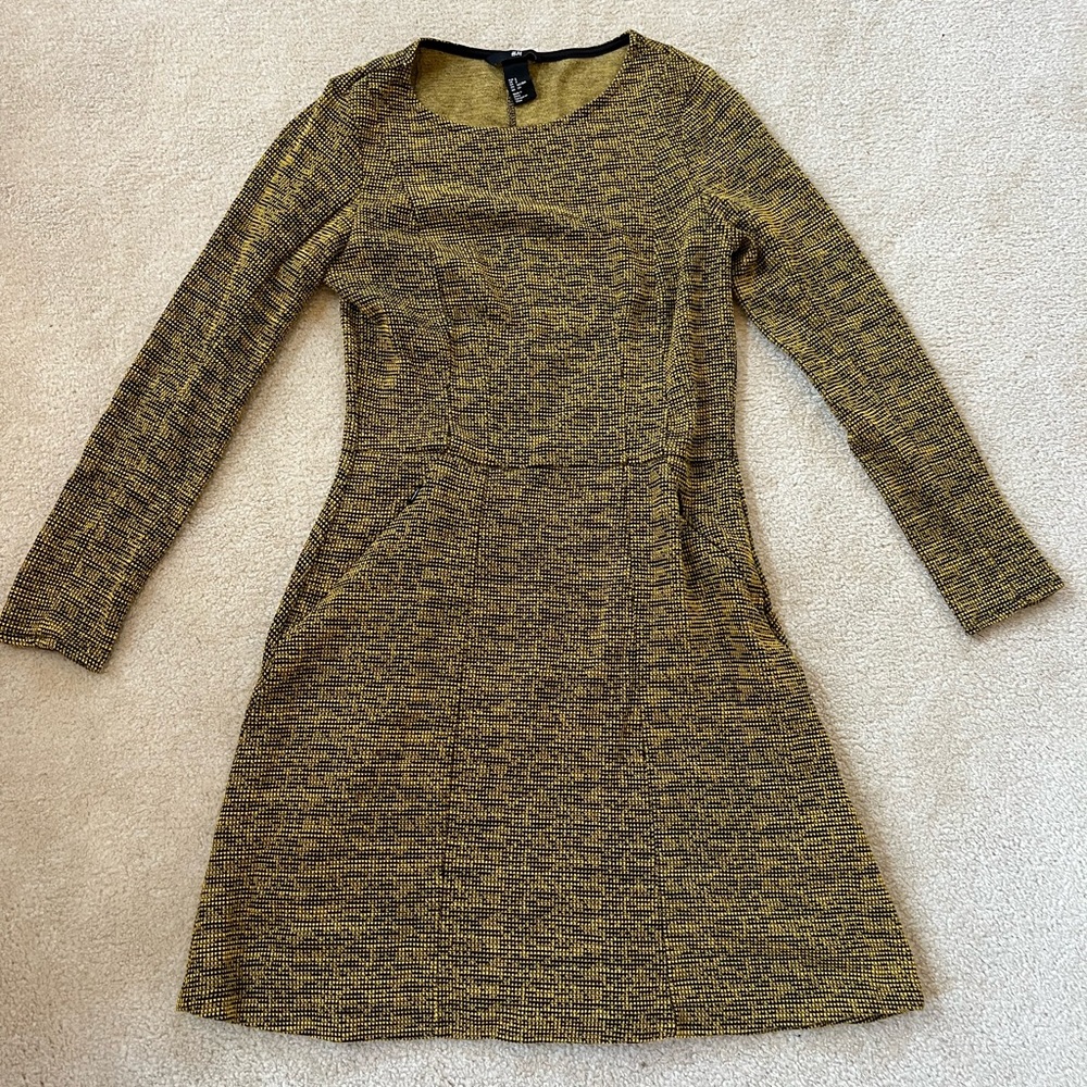 H&M Gold and Black Long Sleeve Dress